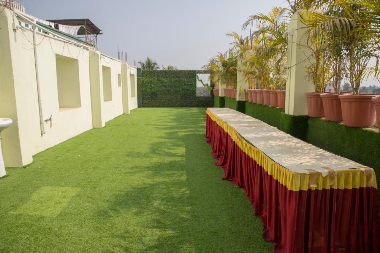 Oyo 11346 Hotel Tazz Odisha Bhubaneswar Bagian luar foto