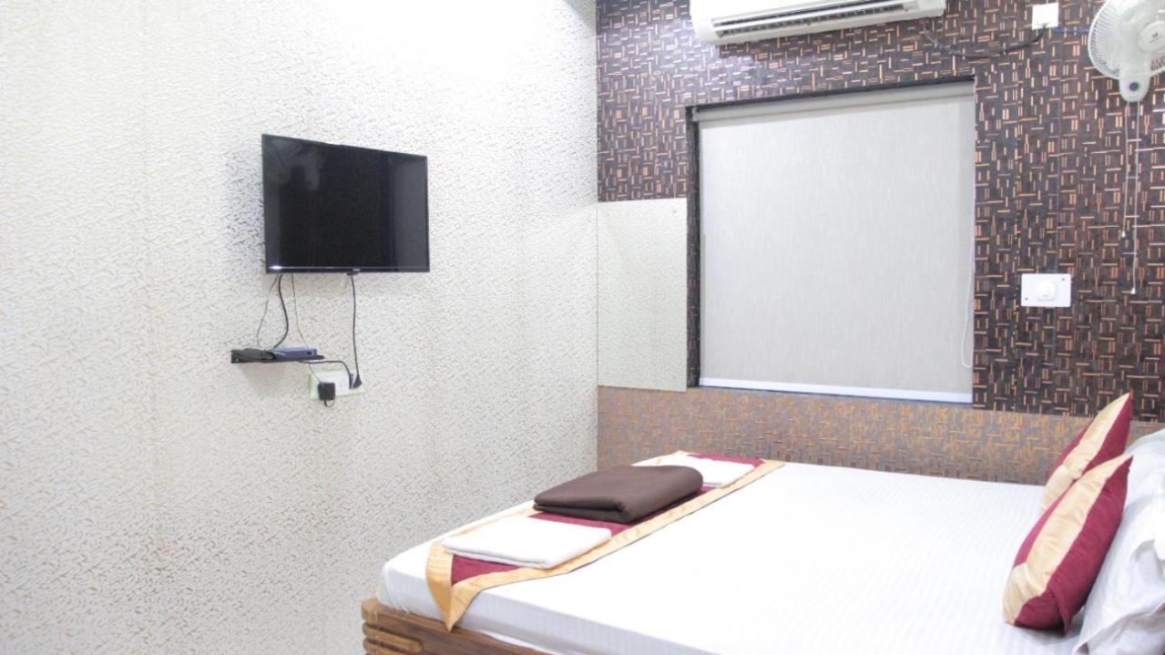 Oyo 11346 Hotel Tazz Odisha Bhubaneswar Bagian luar foto