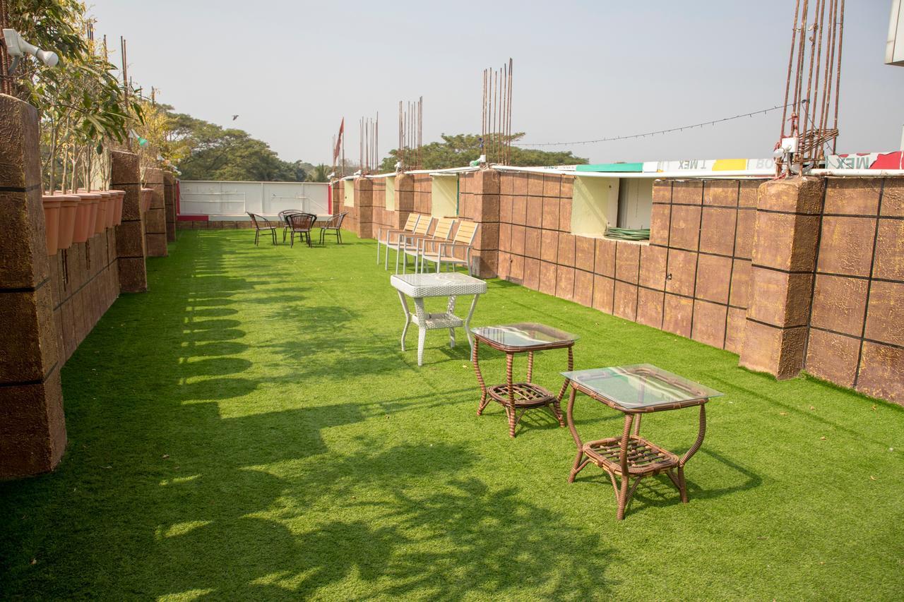 Oyo 11346 Hotel Tazz Odisha Bhubaneswar Bagian luar foto