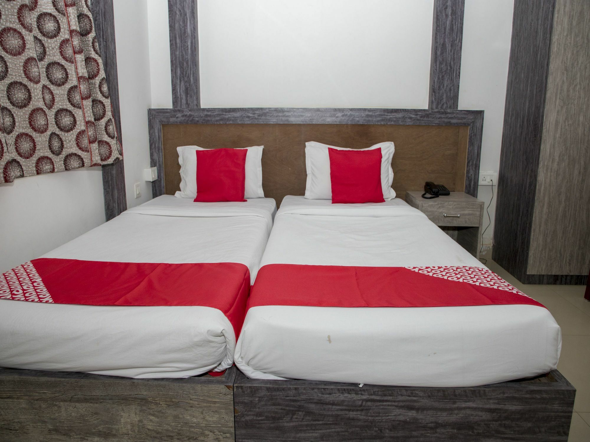 Oyo 11346 Hotel Tazz Odisha Bhubaneswar Bagian luar foto